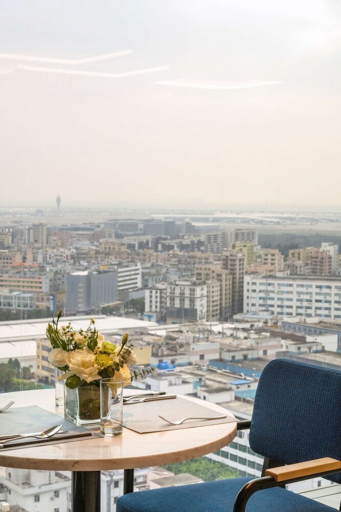 Фото Hilton Garden Inn Shenzhen Airport