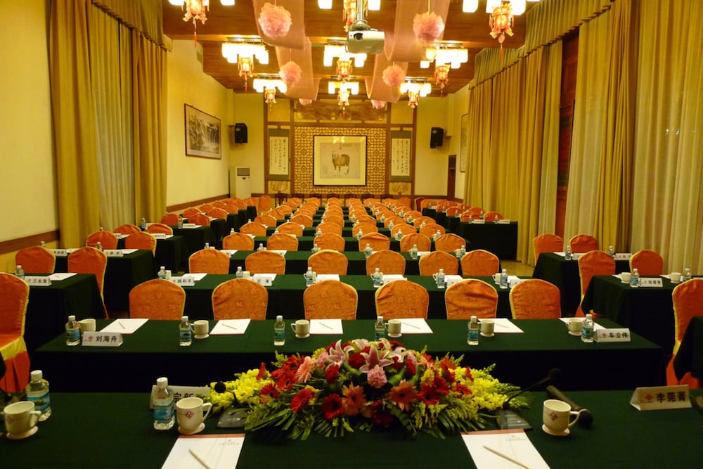 Фото Hong Shan Yi Hotel
