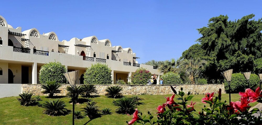 Фото Reef Oasis Beach