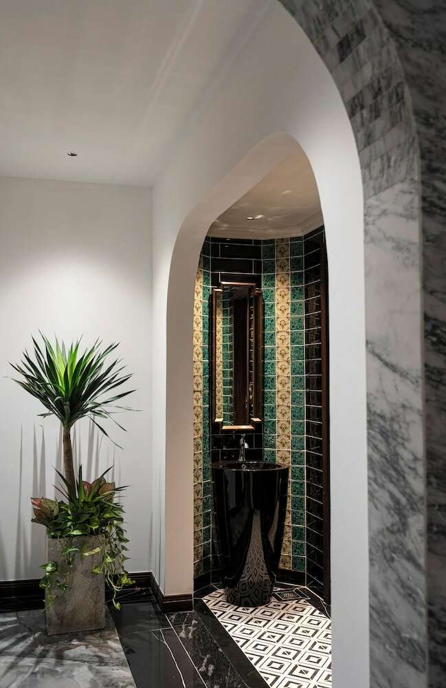 Фото Paradise Suites Nguyen Khuyen