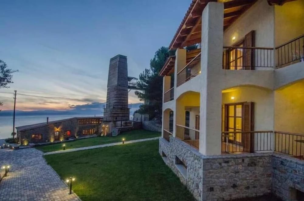 Фото Selina Kaminos Evia