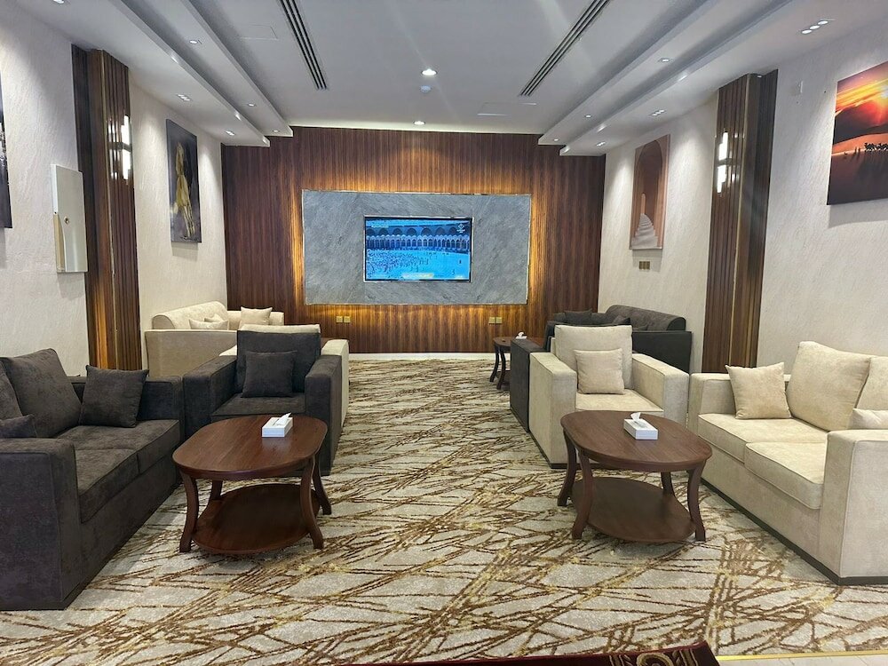 Фото New Holiday Serviced Apartments