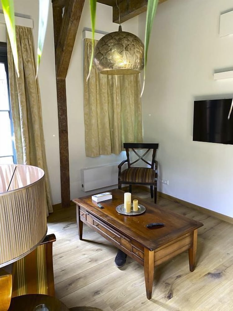 Фото Pakasa Leiden