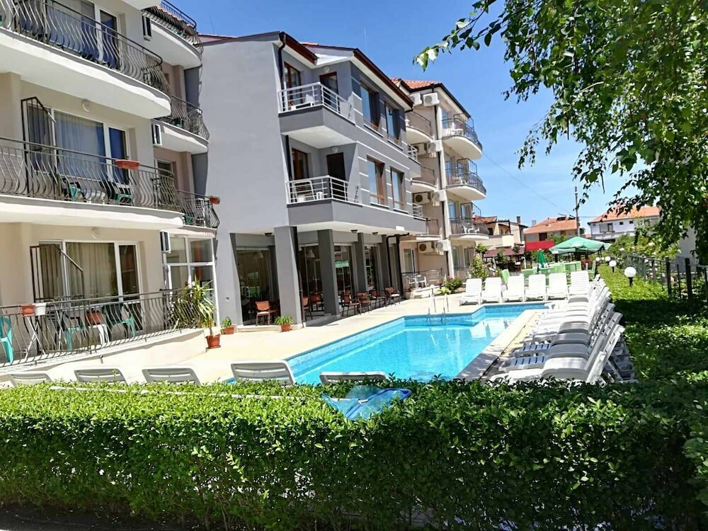 Фото отеля 1