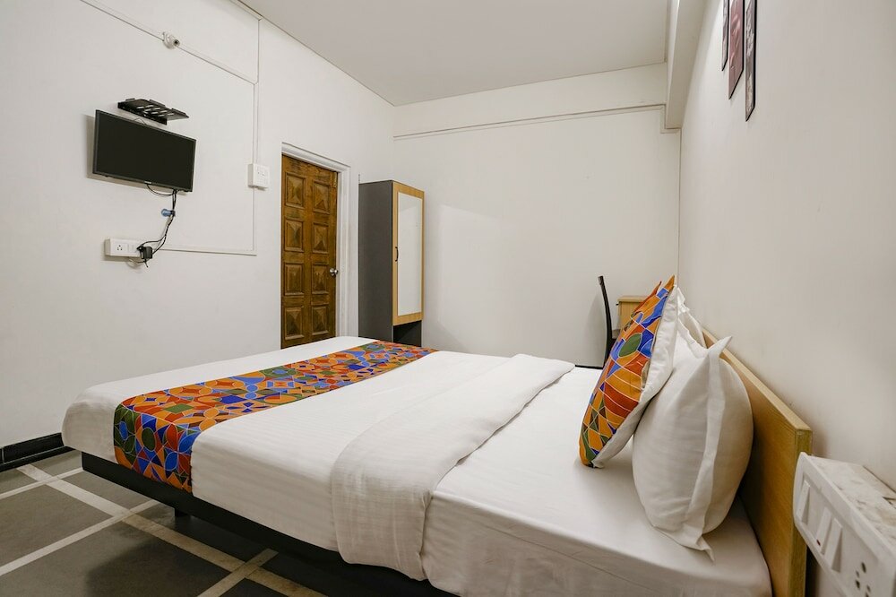 Фото Fabhotel Saubhagya Inn