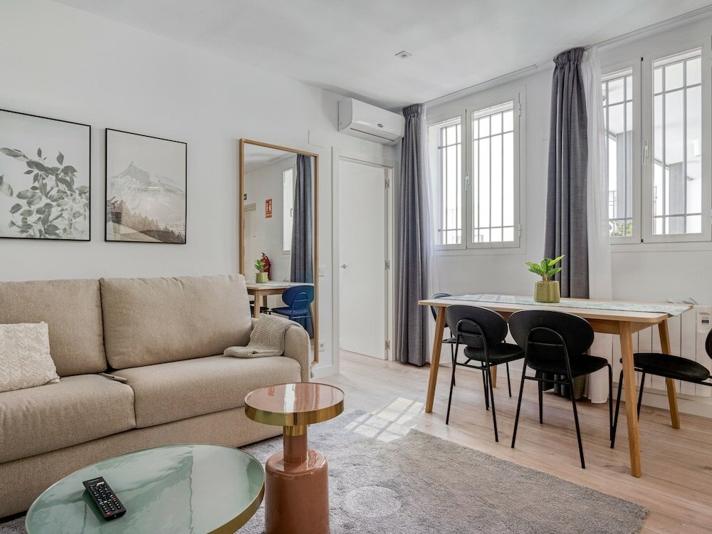 Фото Limehome Madrid Calle Ave María