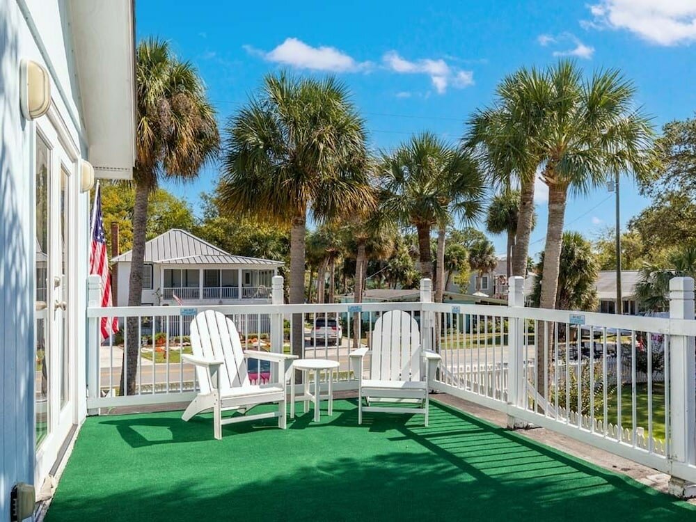 Фото Sisters in the Sand