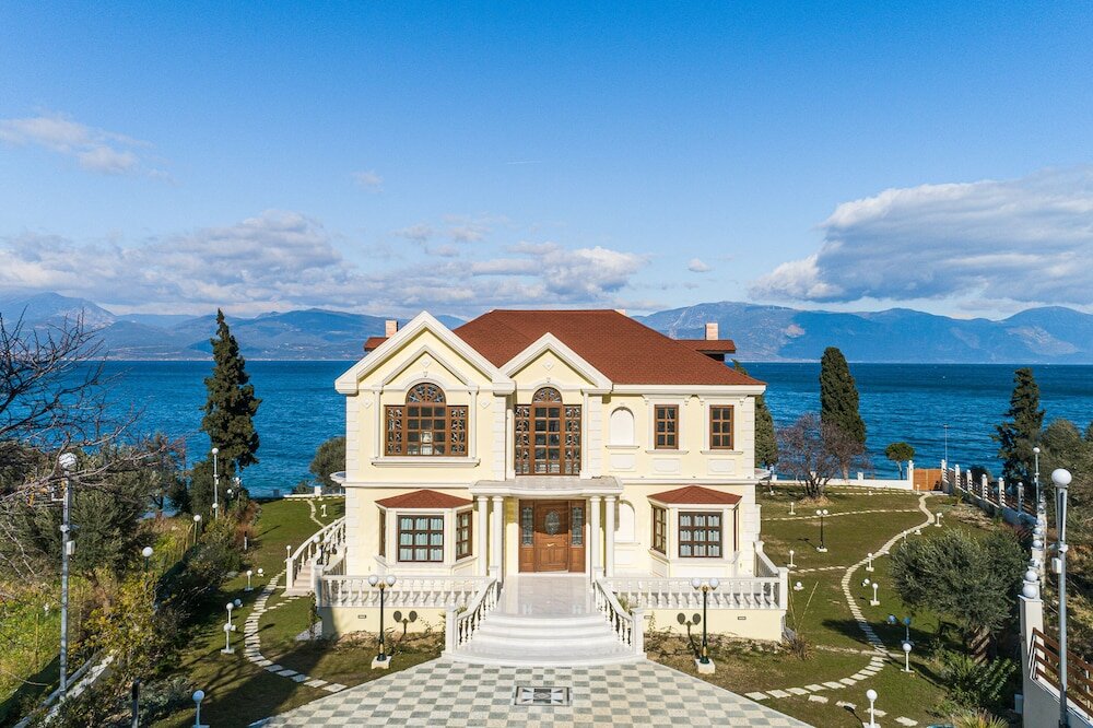 Фото Villa Filoxenia - by the sea - up to 12 guests