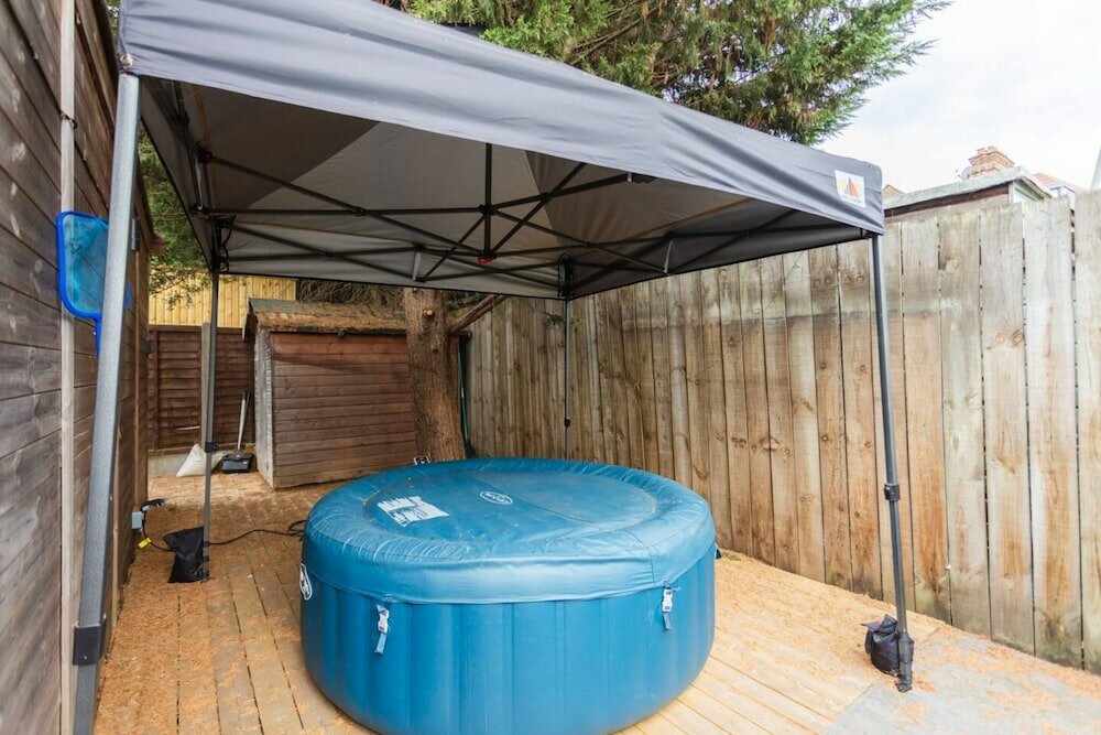 Фото Luxury 3 Bedroom Apartment With Large Garden & gym