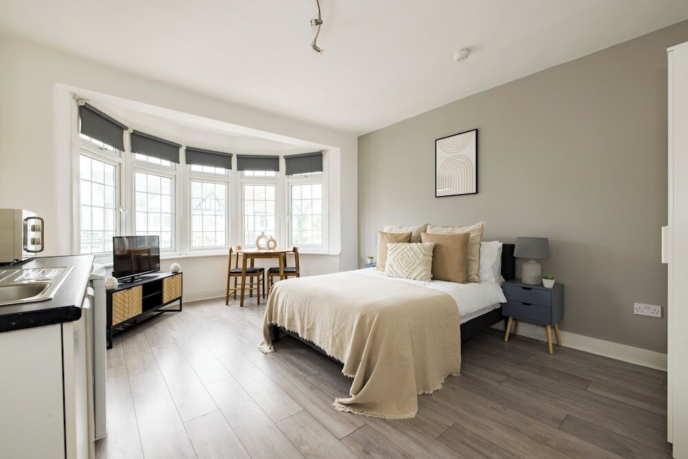 Фото The Gladstone Studio