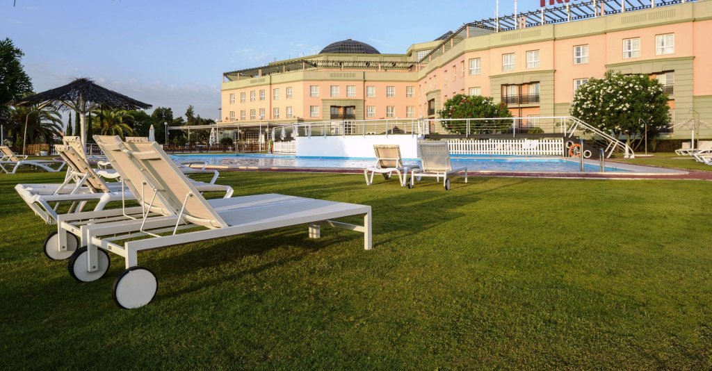 Фото Hotel Ilunion Alcora Sevilla