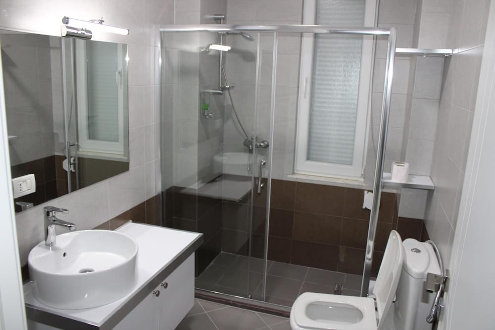 Фото Hotel New York Kamez