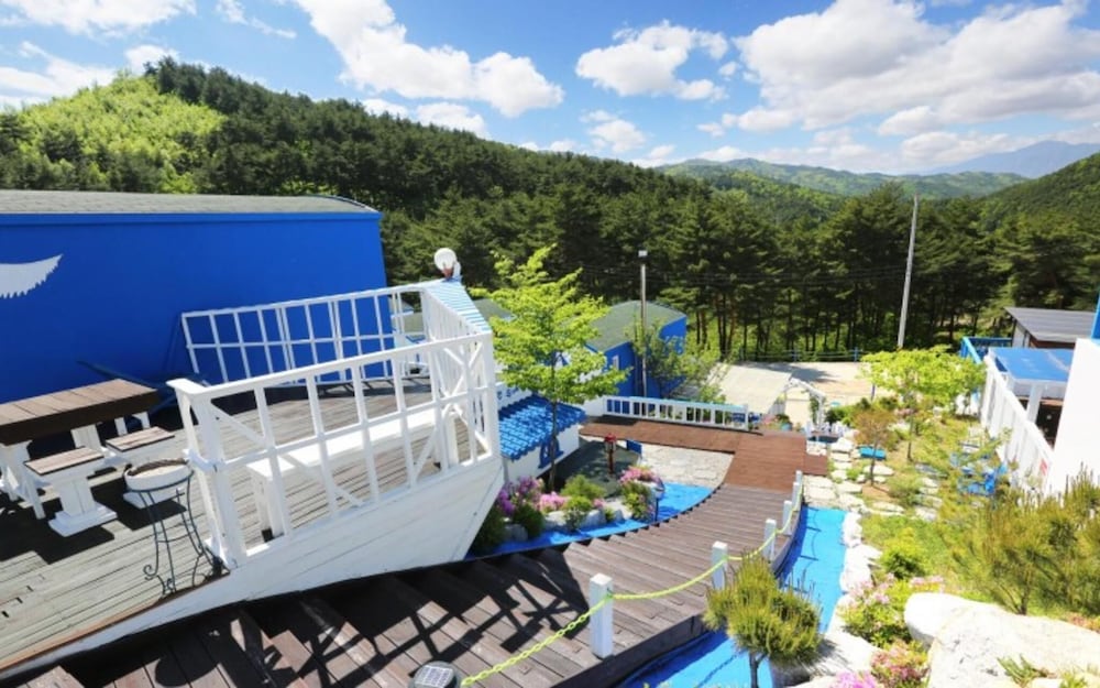 Фото Yangyang Lodes Pool Villa