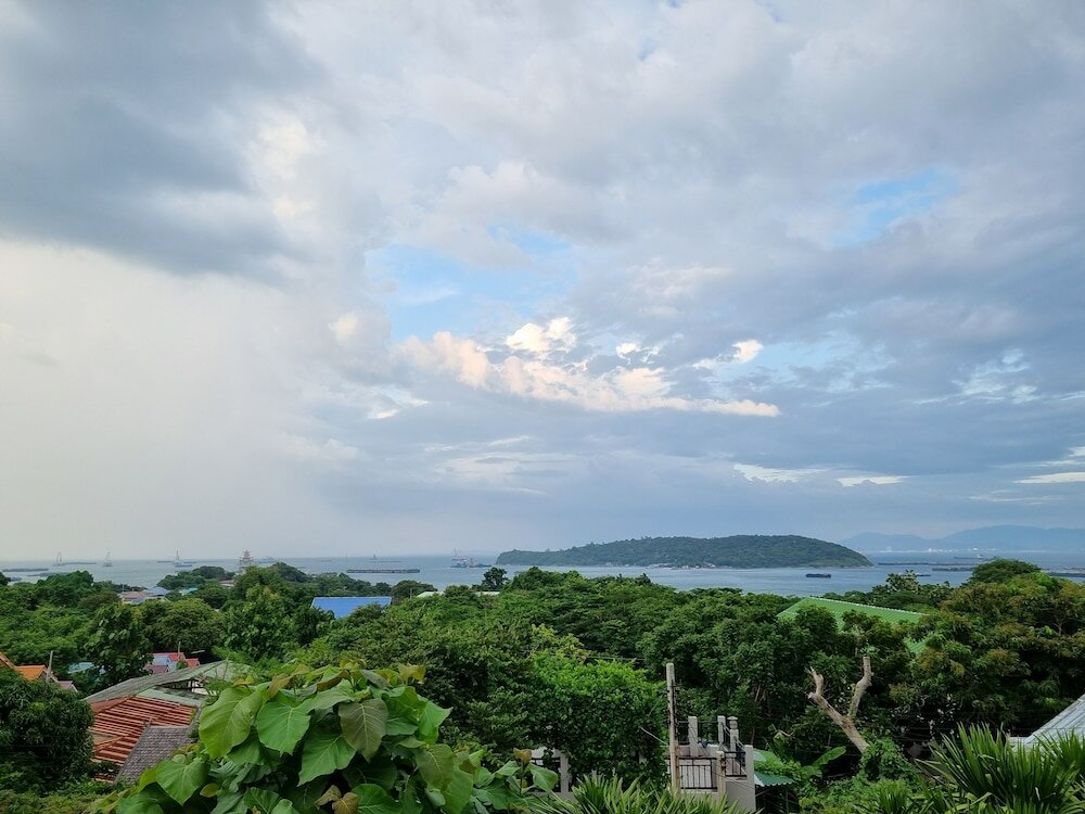 Фото Sawasdee Sichang Resort