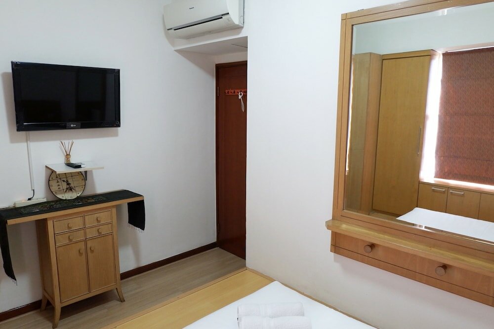 Фото 3BR Apartment at Sudirman Condominum Tower By Travelio