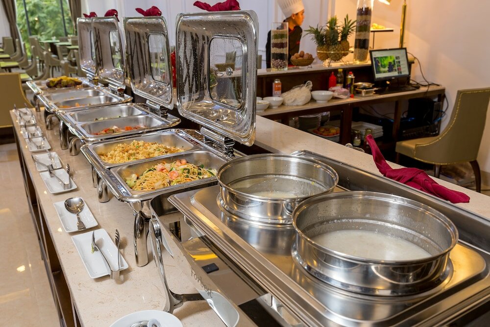 Фото Roliva Hotel & Apartment Danang