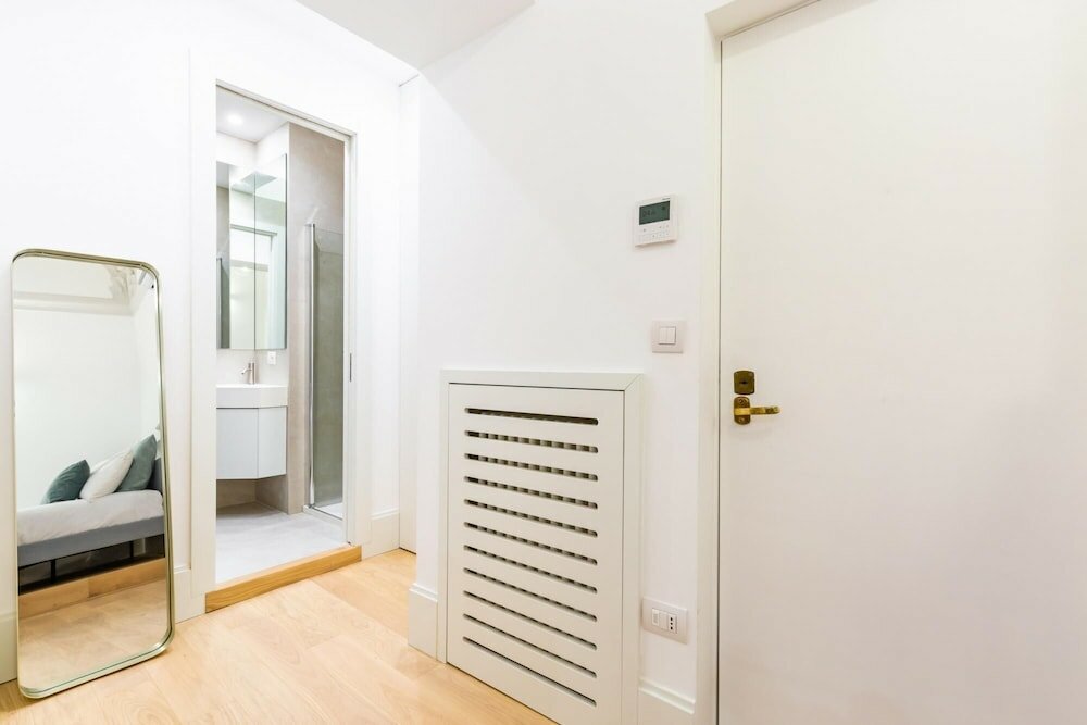 Фото Cozy Studio in Chiaia District by Wonderful Italy