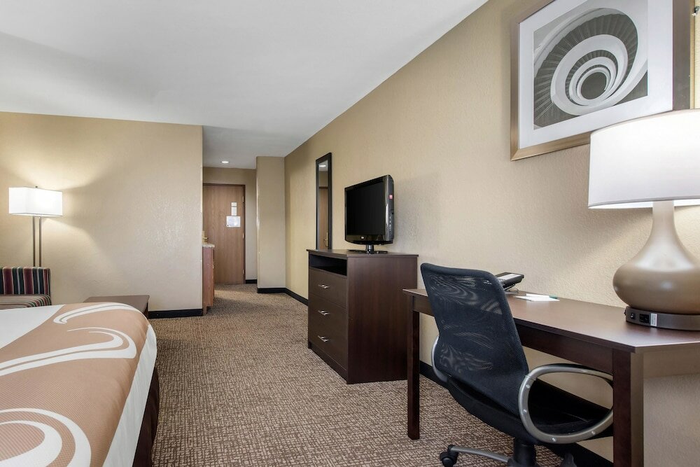 Фото Quality Inn & Suites Lebanon I-65