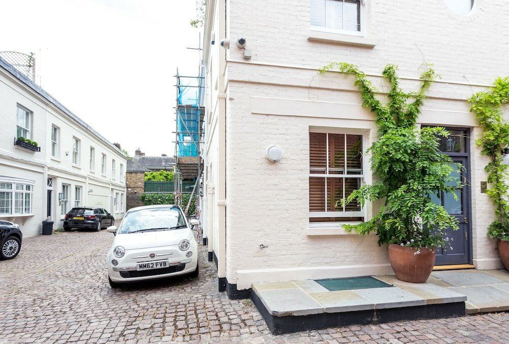 Фото Logan Mews by Lime Street