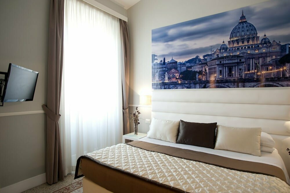 Hotel Millina Suites In Navona, Rome, photo