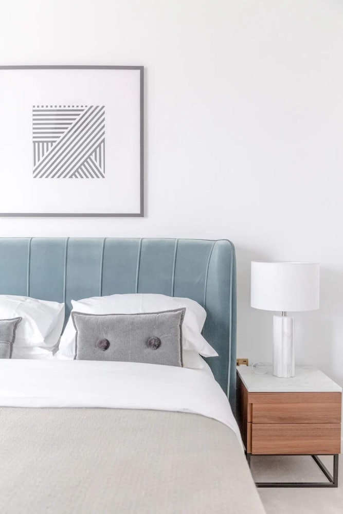 Фото Luxurious 1bd Flat by the River Thames Near Vauxhall