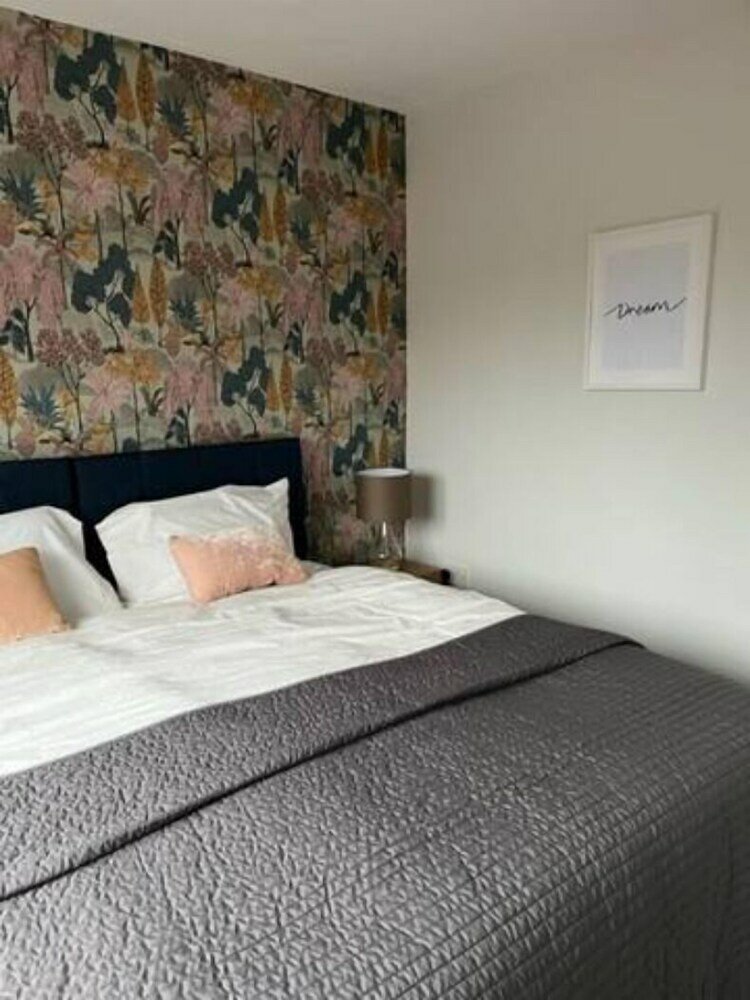 Фото Modern Cosy Home Sleeps 6 With Parking nr Preston