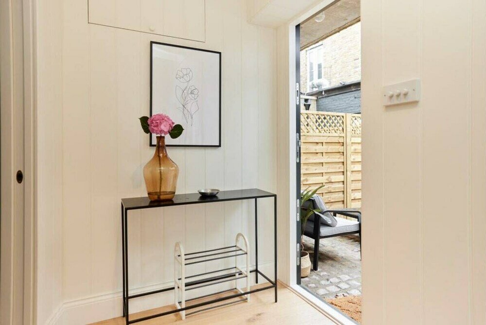 Фото The Lillie Road Place - Bright 1bdr Flat With Garden