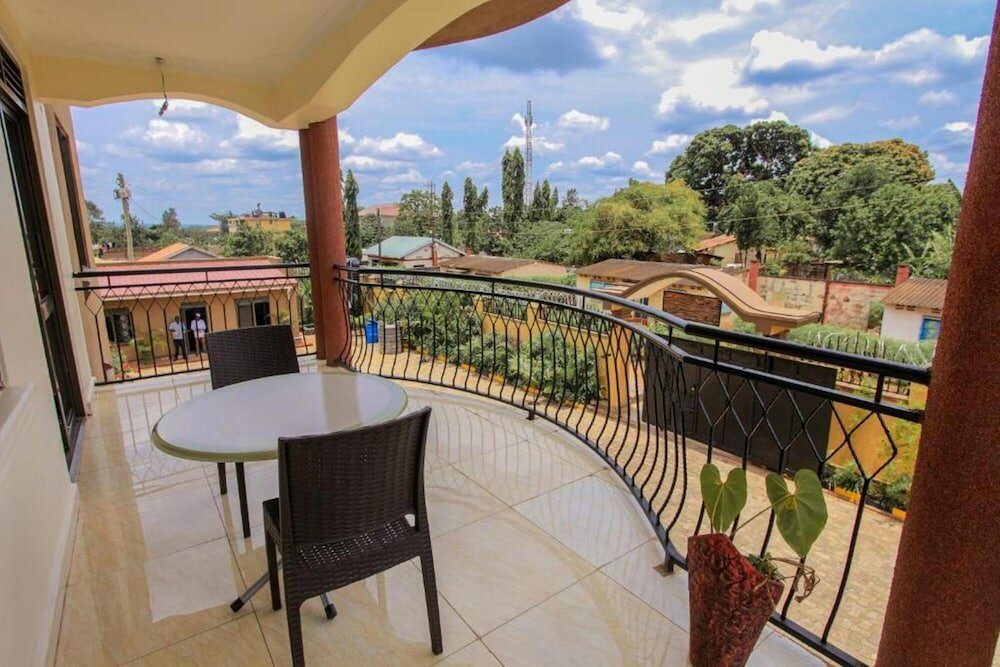 Фото Mbale Emperor's Motel