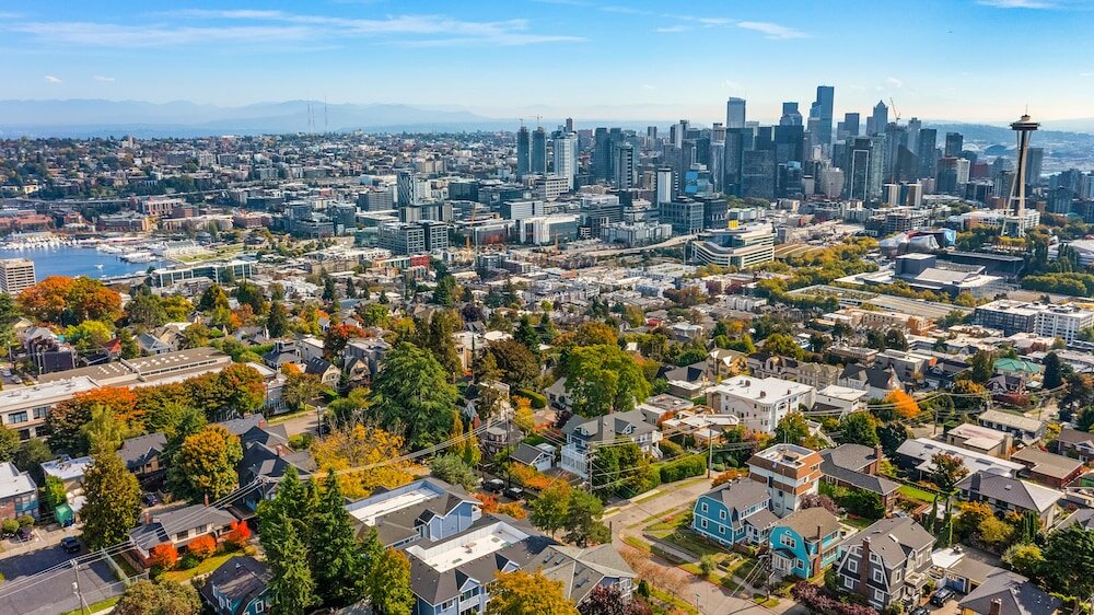 Фото Seattle's Orange Crown 87 Walkscore