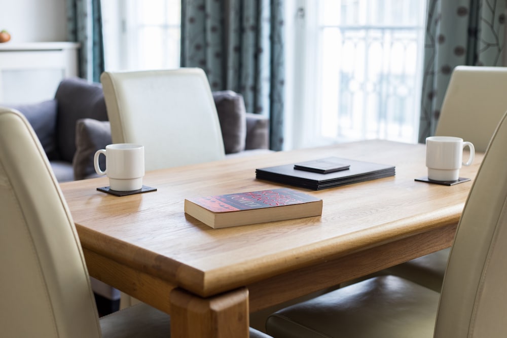 Фото Tavistock Place Apartments