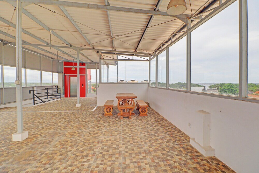 Фото Capital O 92039 Runways House