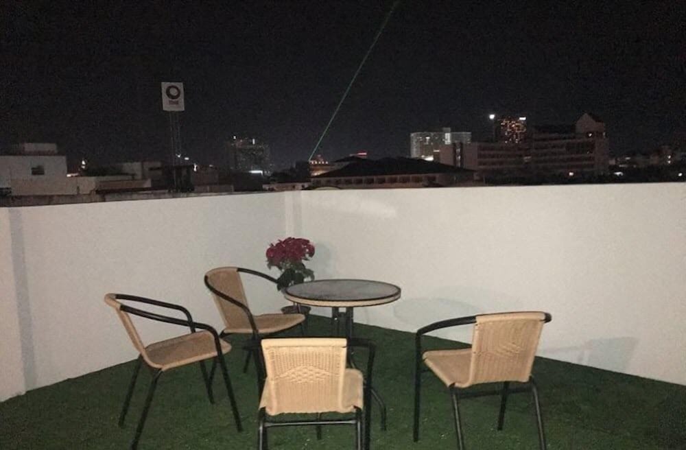 Фото Youth Hostel