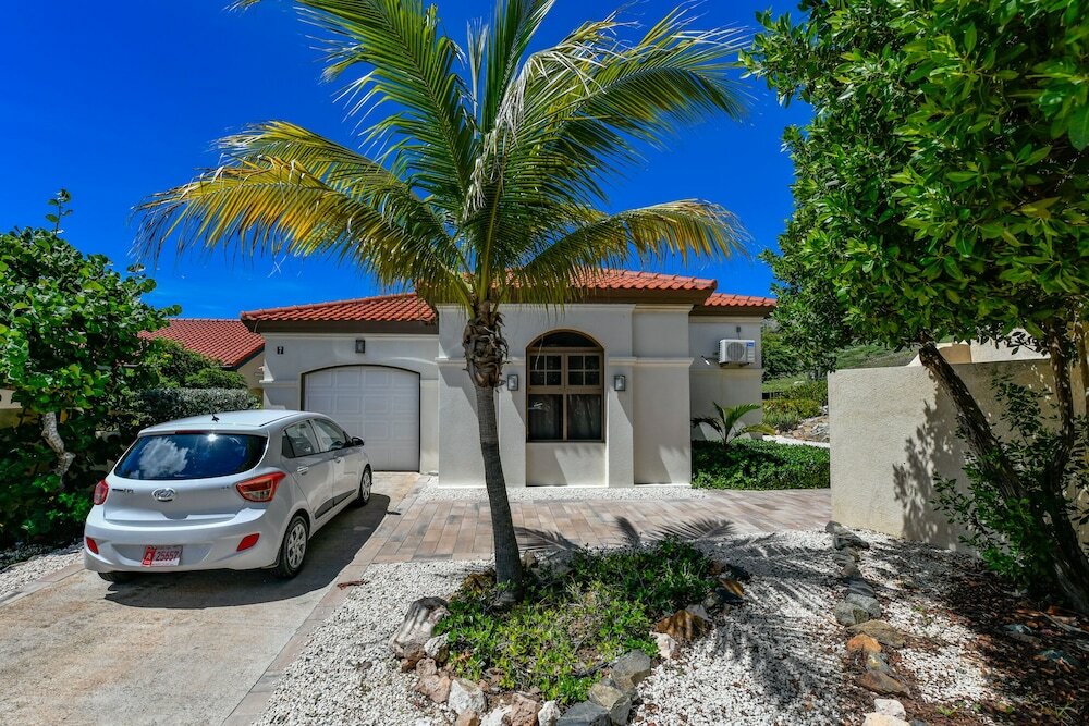 Фото New Gorgeous Listing With Hot Tub& Golf Course View! in Tierra del Sol!