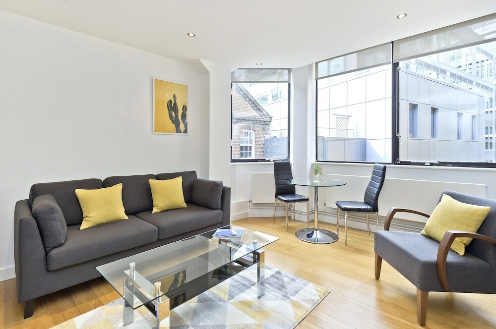 Фото Red Lion Court by City2Stay