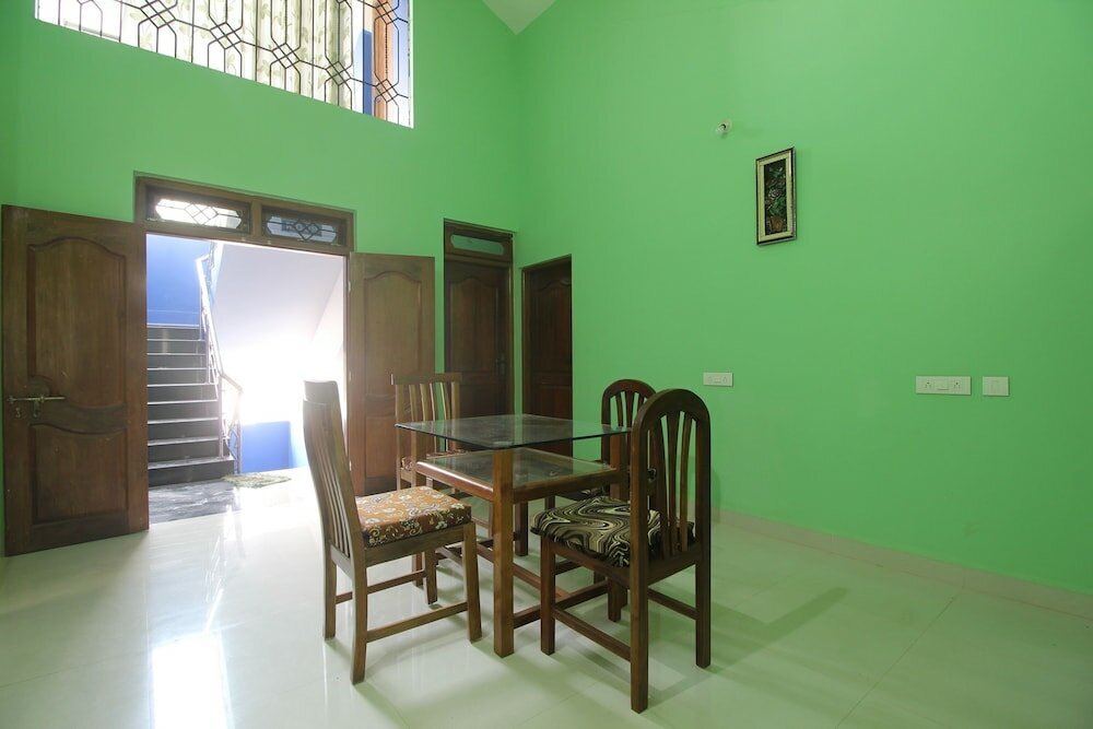 Фото Oyo 39345 Chrisander's Resort