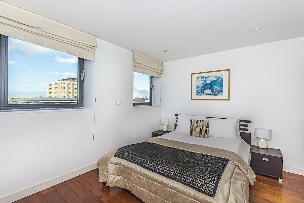 Фото Splendid 3 Bedroom Apartment Kings Cross
