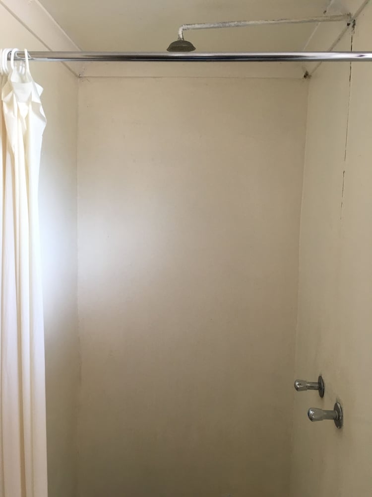 Фото Athoma Guest House