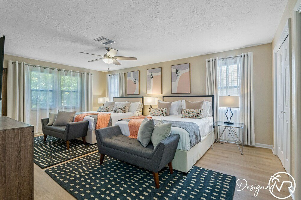 Фото 8 Br Heated Pool & Soccer Field