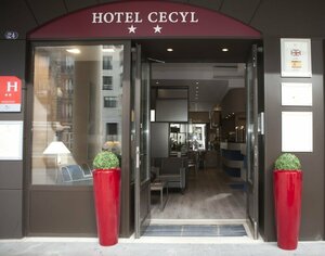 отель Hotel Cecyl Reims Centre