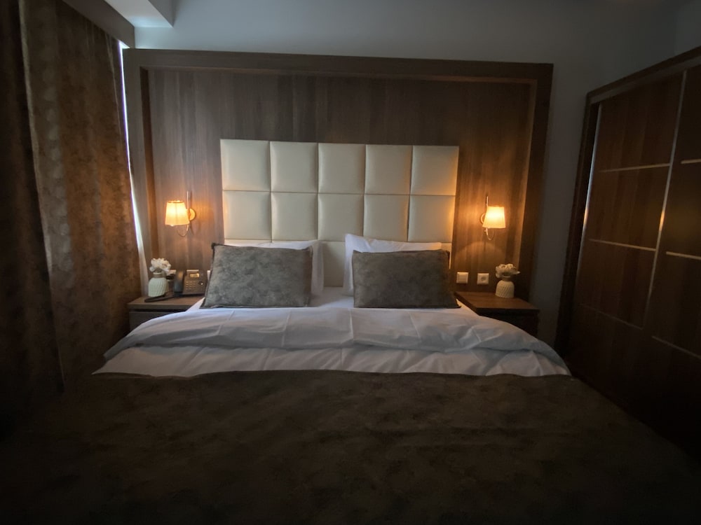 Фото Hotel Cataleya Bv