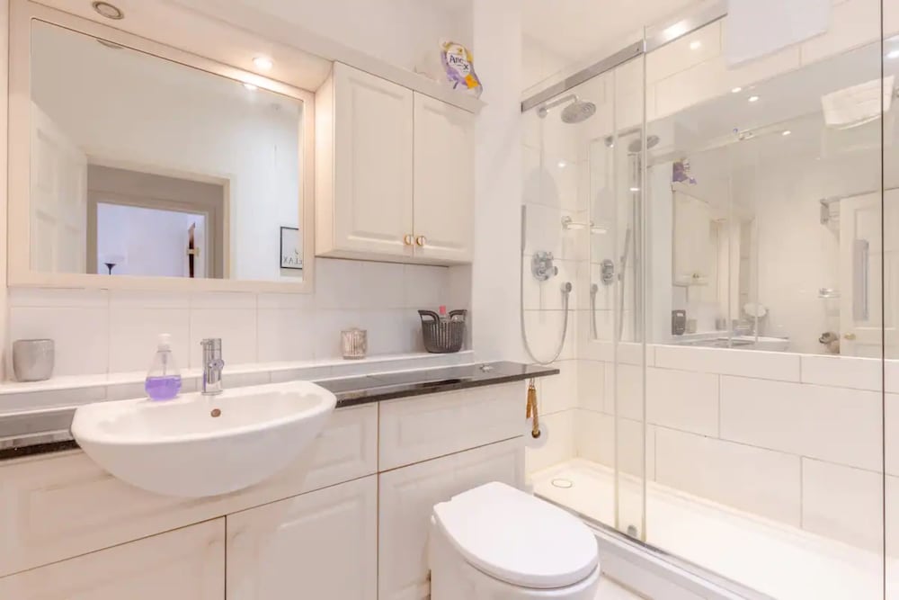 Фото Stylish 1 Bedroom Apartment in Pimlico With Lovely Garden