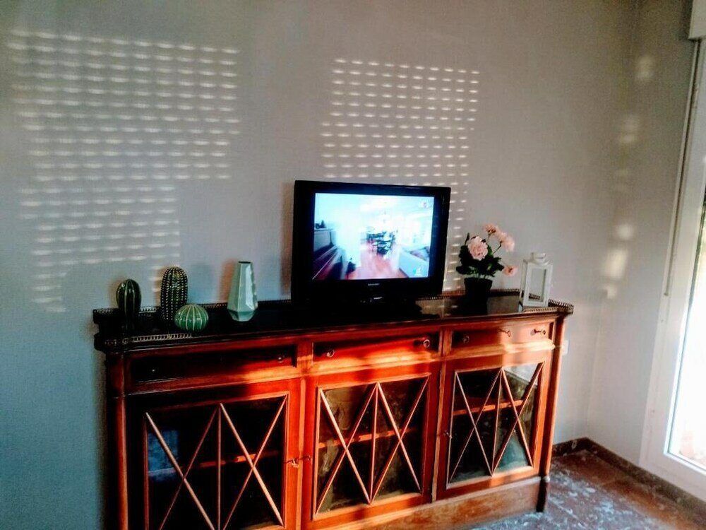 Фото Wish-Suite San Jacinto de Sevilla Apartment