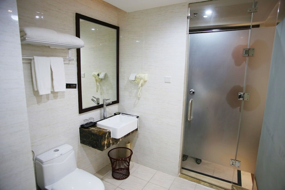 Фото Kingstyle Hotel Railway Station Branch