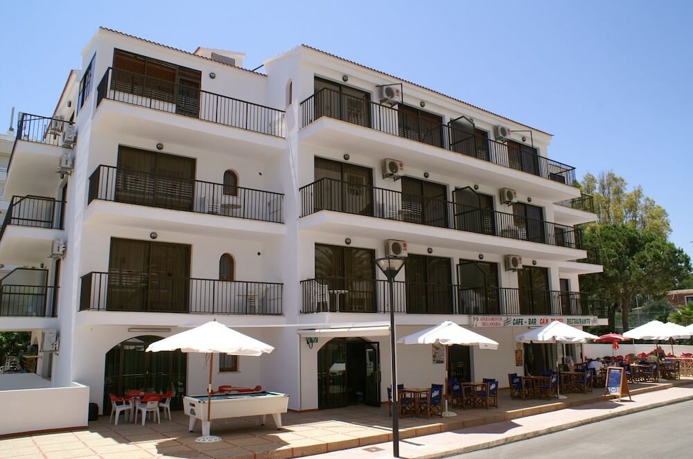 Фото Bella Maria Apartments & Pool Club