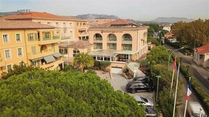 Гостиница Hotel Soleil & Jardin в Санари-сюре-Мер