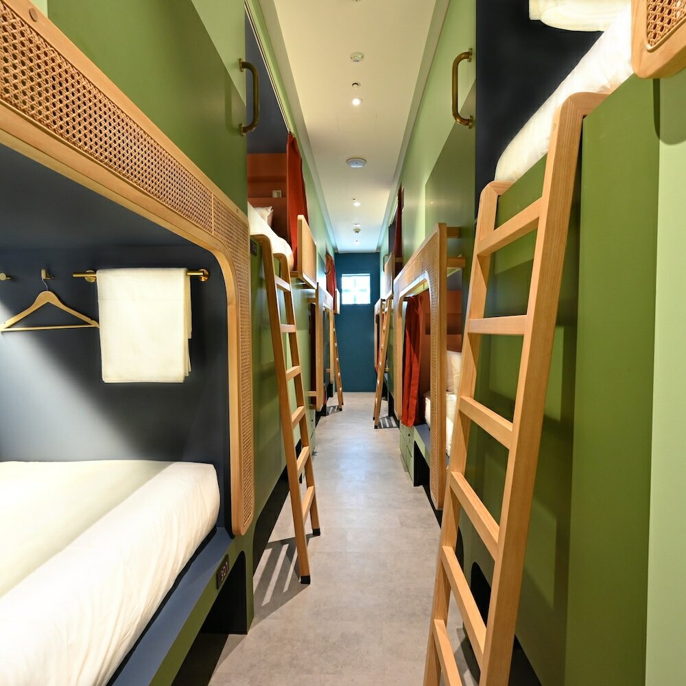 Фото Dream Chaser Boutique Capsule Hotel