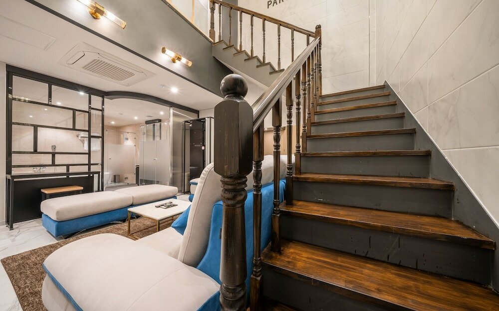 Фото Saturn Hotel