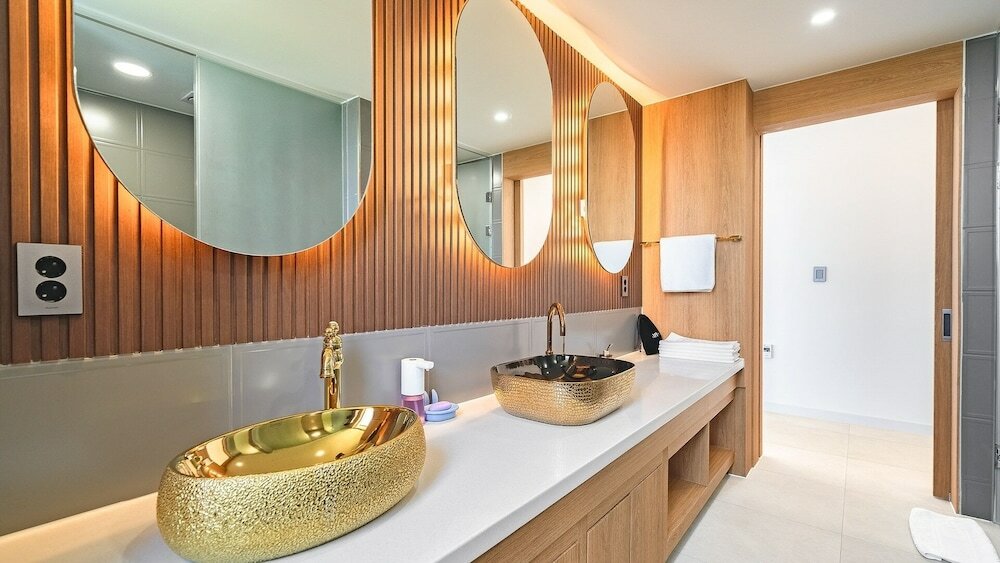 Фото Yeosu Riaeddo Poolvilla Pension