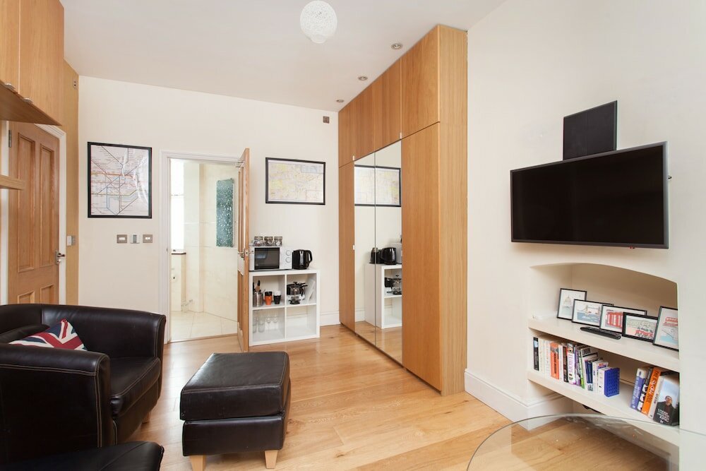 Фото Oxford Street Soho Fitzrovia BasicStudio