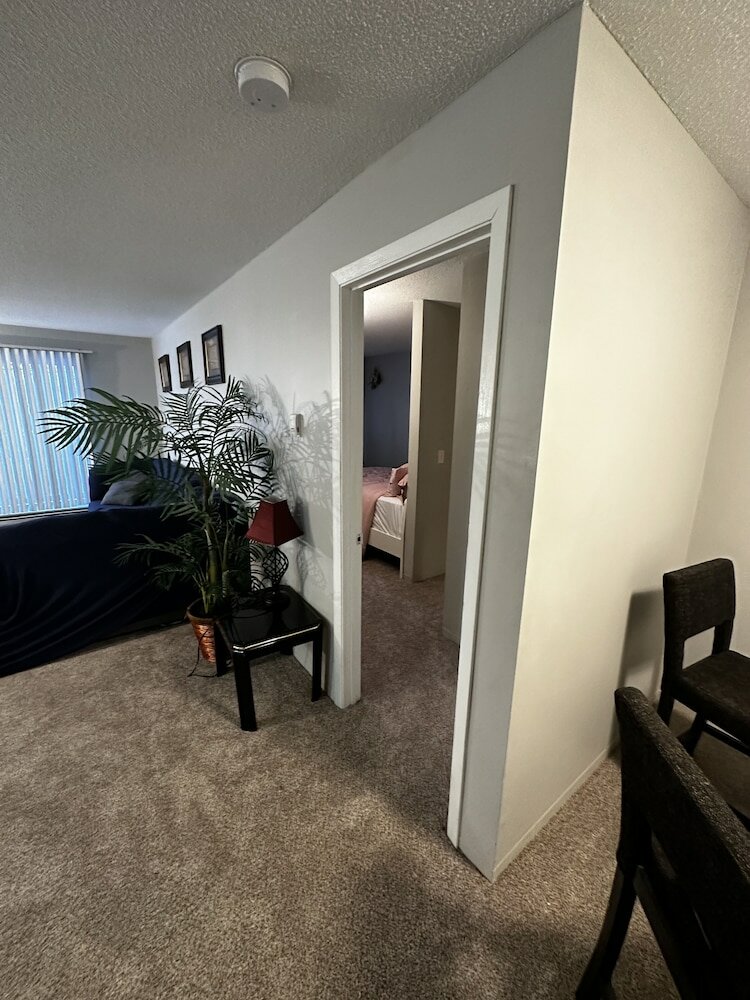 Фото 2 Br con patio por el centro comercial